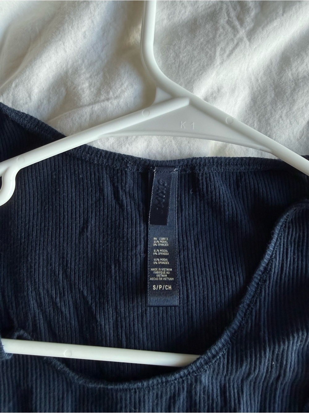 SKIMS Ribbed Tank - Picture 4 of 4